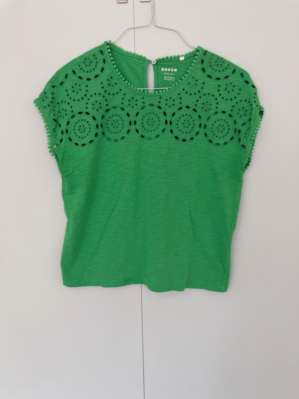 BODEN Broderie Embroidered Eyelet Pom-Pom Lined Shirt in Green T1577